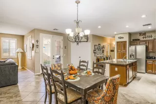 Photo #6: 6156102 Listing 