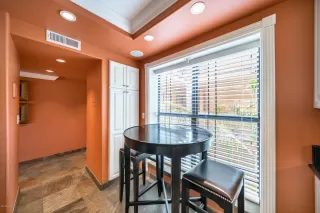 Photo #6: 6156330 Listing