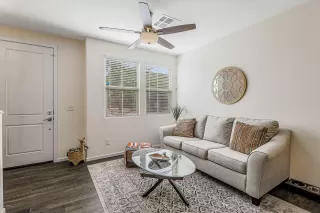 Photo #3: 6156736 Listing 