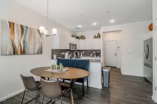 Photo #5: 6156736 Listing 