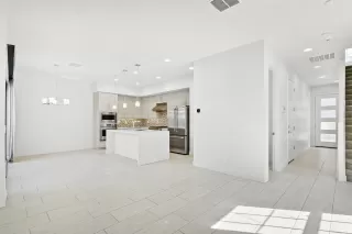 Photo #2: 6156805 Listing