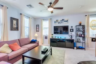 Photo #5: 6157294 Listing