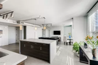 Photo #2: 6157409 Listing