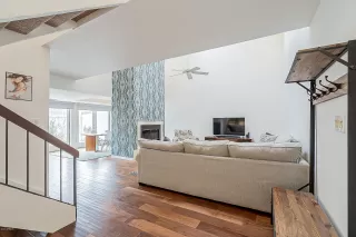 Photo #4: 6157588 Listing