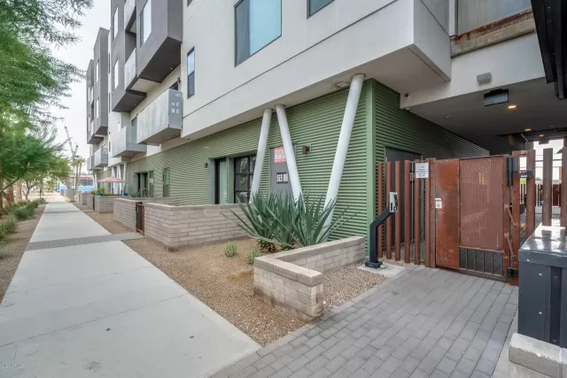 MLS: 6157725 Condo For Sale