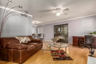 Photo #4: 6157794 Listing