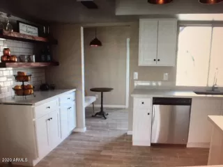 Photo #6: 6157849 Listing