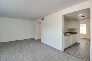 Photo #3: 6157865 Listing