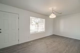 Photo #6: 6157865 Listing