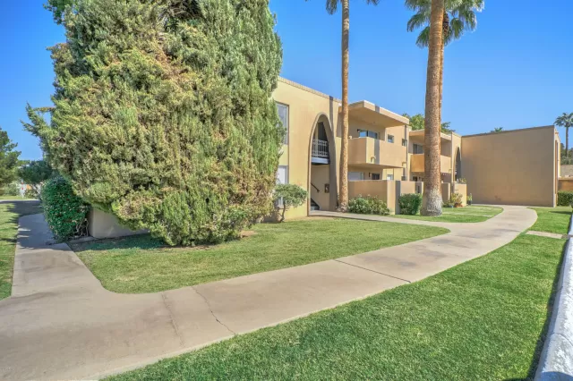 MLS: 6157919 Condo For Sale