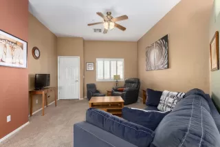 Photo #4: 6157975 Listing