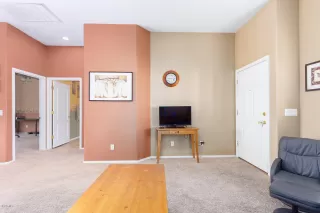 Photo #5: 6157975 Listing