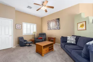 Photo #6: 6157975 Listing