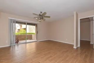 Photo #6: 6158084 Listing