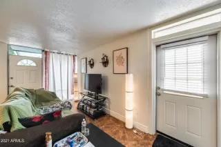 Photo #4: 6158409 Listing 