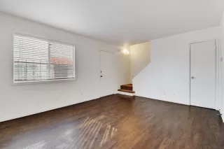 Photo #2: 6158690 Listing