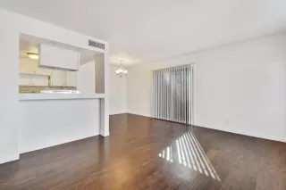 Photo #3: 6158690 Listing