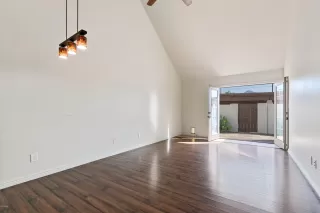 Photo #2: 6158708 Listing