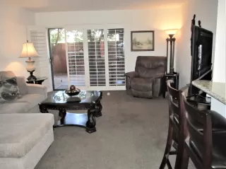 Photo #3: 6158922 Listing