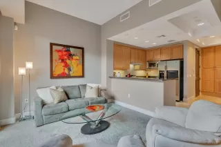 Photo #6: 6158937 Listing