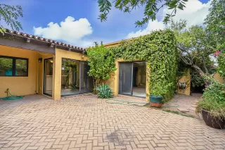 Photo #6: 6159021 Listing