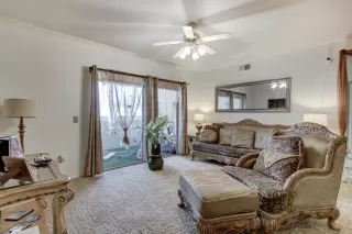 Photo #4: 6159034 Listing