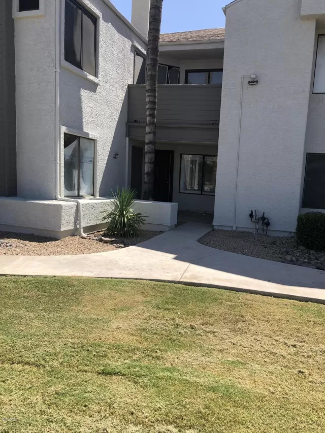 MLS: 6159124 Condo For Sale