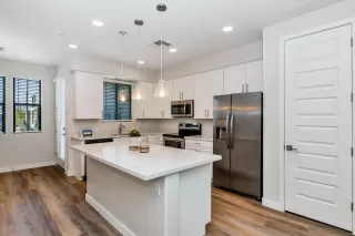 Photo #2: 6159180 Listing