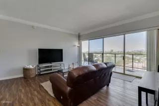 Photo #4: 6159280 Listing 