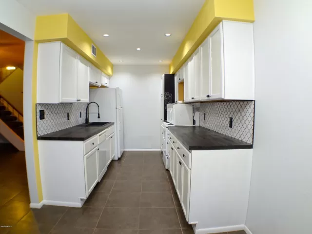 MLS: 6159296 Condo For Sale