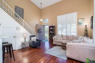 Photo #2: 6159356 Listing