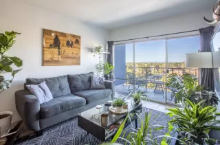 Photo #3: 6159388 Listing