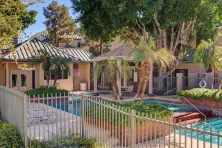 Photo #4: 6159413 Listing