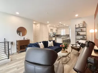 Photo #4: 6159460 Listing 