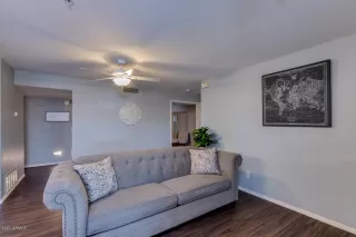 Photo #4: 6159510 Listing