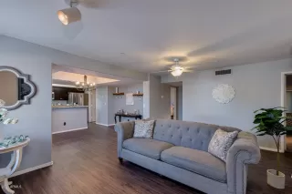 Photo #5: 6159510 Listing