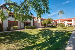 Photo #4: 6159569 Listing