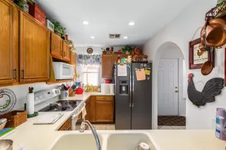 Photo #3: 6159697 Listing