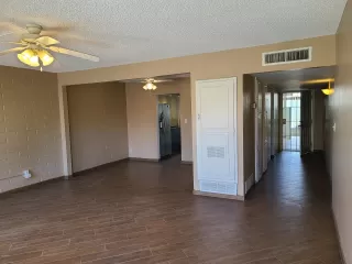 Photo #5: 6159808 Listing