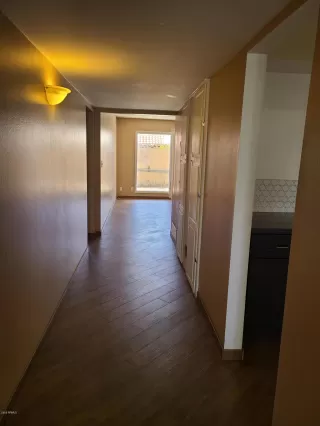 Photo #6: 6159808 Listing