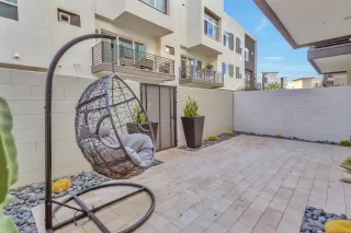 Photo #2: 6159814 Listing 