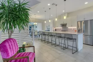 Photo #4: 6159814 Listing 