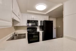 Photo #4: 6159950 Listing