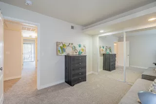 Photo #5: 6159981 Listing 