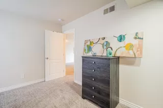 Photo #6: 6159981 Listing 