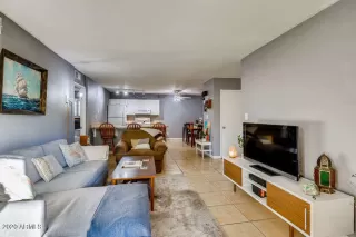 Photo #3: 6160058 Listing