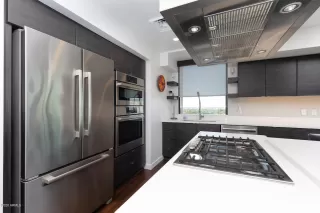 Photo #6: 6160150 Listing 