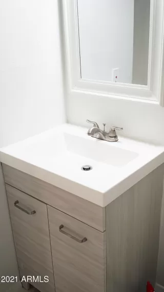 Photo #2: 6160183 Listing