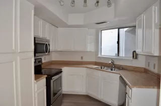 Photo #2: 6160559 Listing