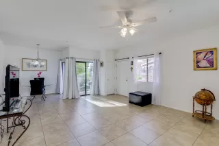 Photo #2: 6160669 Listing